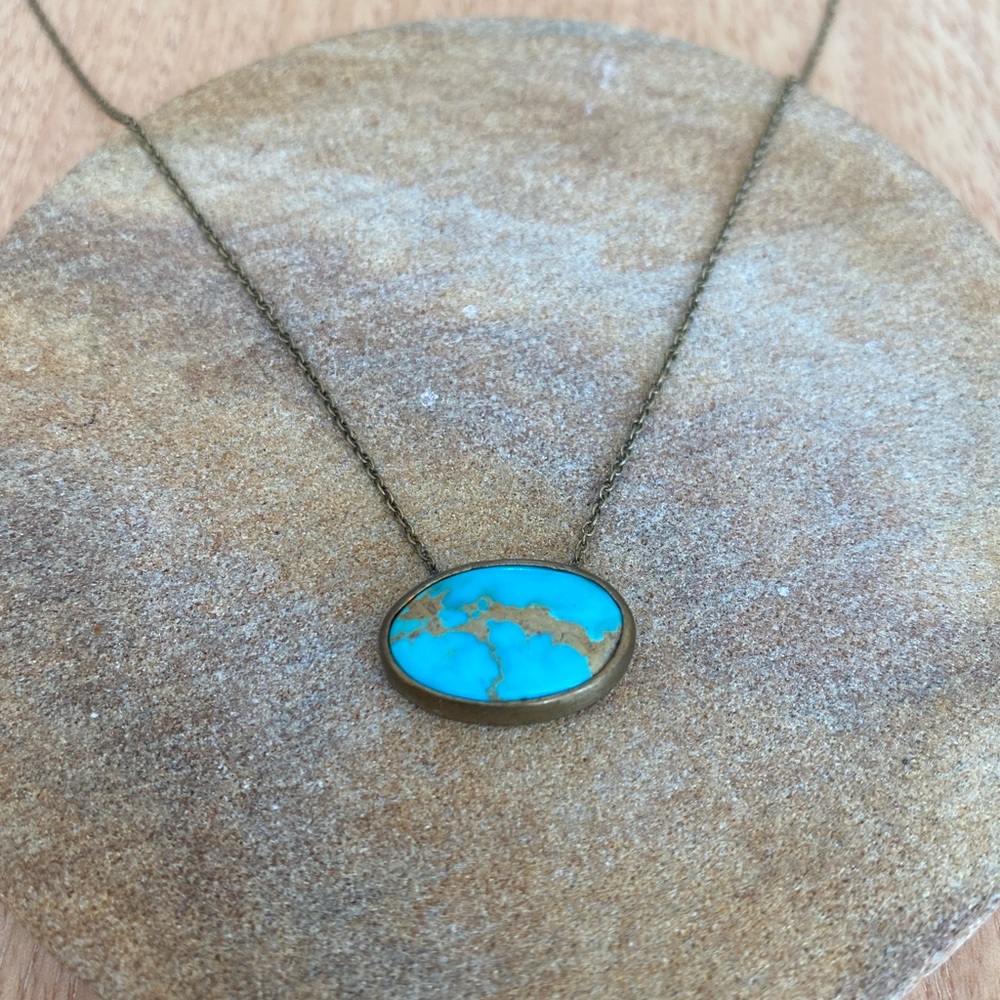 Turquoise stone necklace - Picture 2 of 3